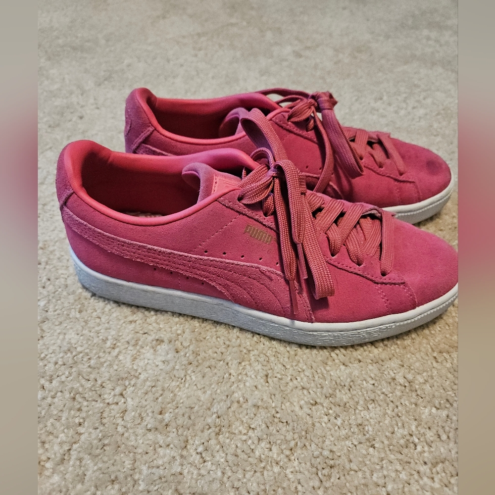 Puma Women's Pink Sneakers